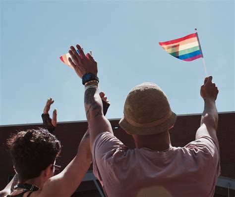 bakeka gay bari|Chatta e fissa appuntamenti con uomini gay, bisessuali,